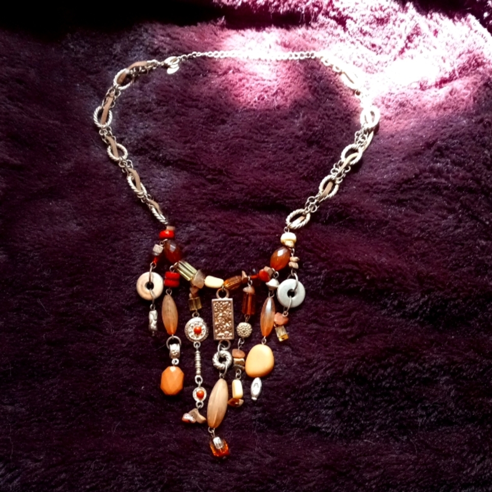 B.T. necklace jewel lot 33-B